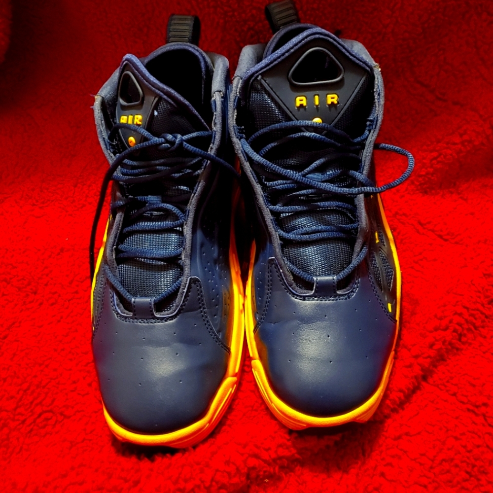 Nike Air Max Pillar